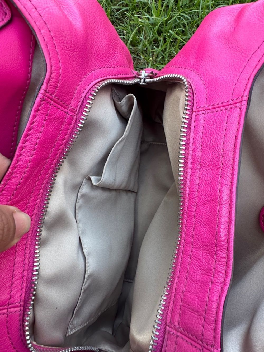Vintage Hot Pink Coach Leather Shoulder Bag - Picture 7 of 12